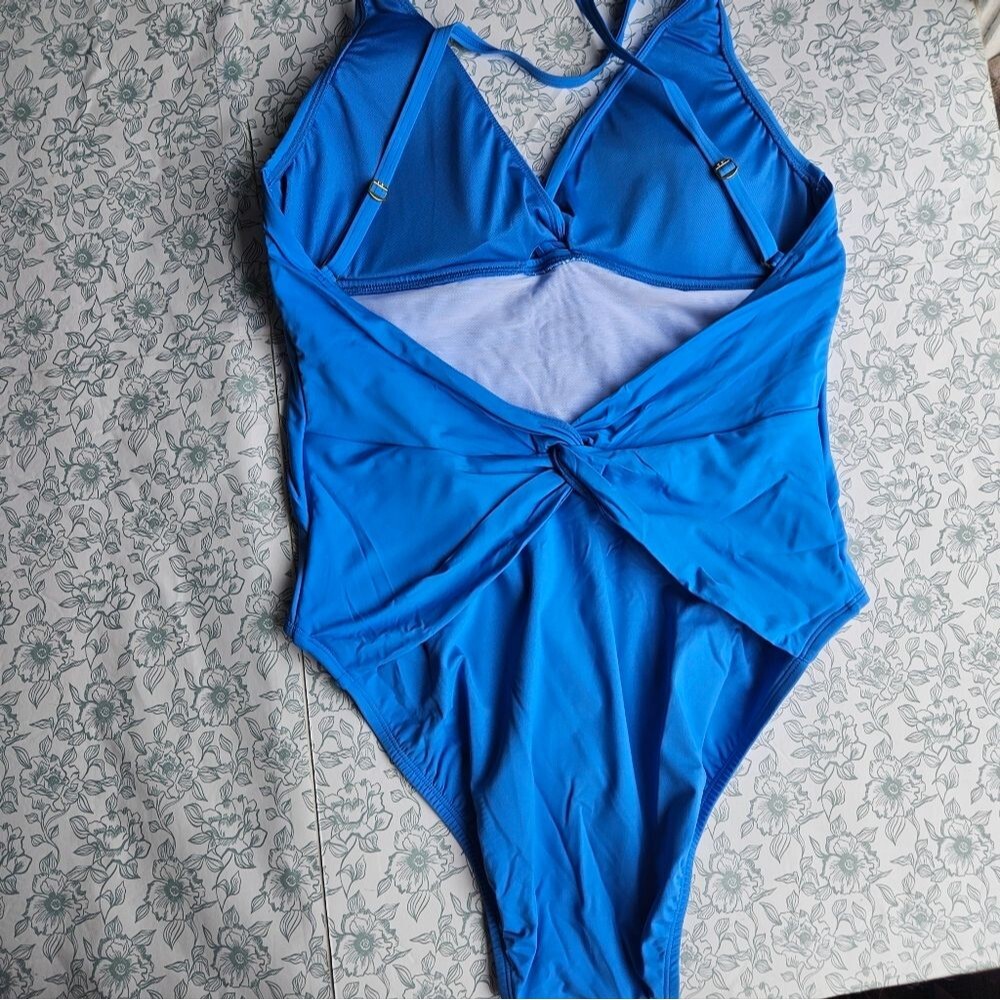 NWT BLEU Twist & Shout One-Piece Swimsuit | 12 - Picture 4 of 4